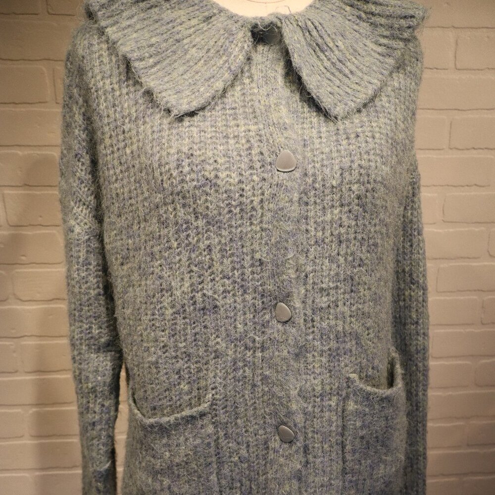 Petal Dew Ruffle Collar Cardigan